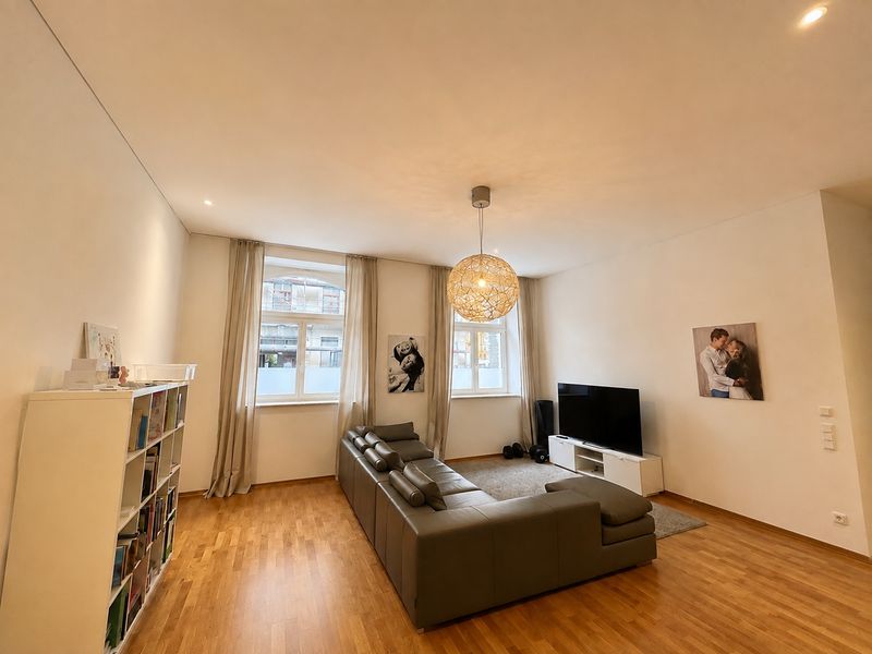  Moderne 3-Zimmer-Altbauwohnung mit hochwertiger Ausstattung in Ludwigsvorstadt-Isarvorstadt